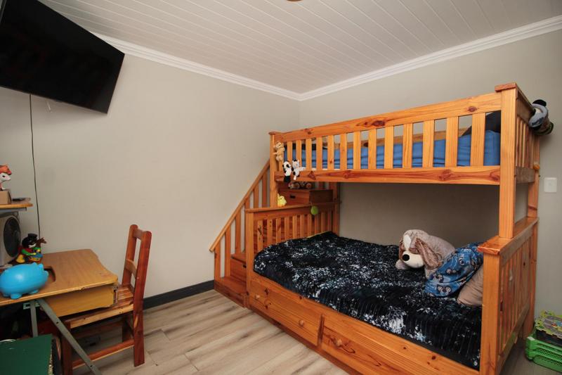 4 Bedroom Property for Sale in Island View Western Cape